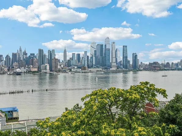 851 Blvd East image 39 of 42