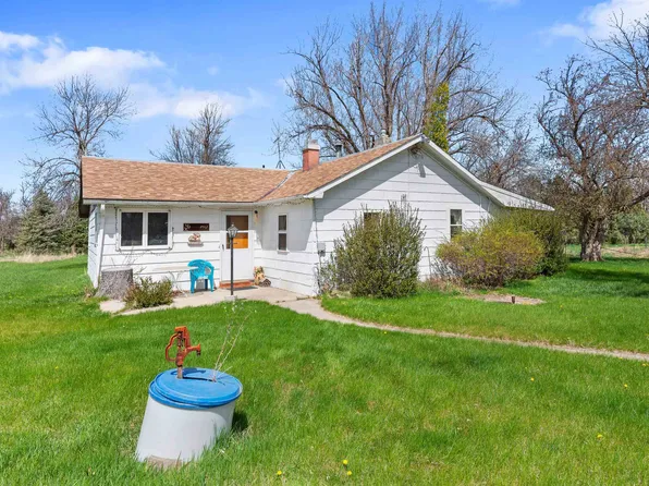 11134 Jolly Spur Ln, Belle Fourche, SD 57717