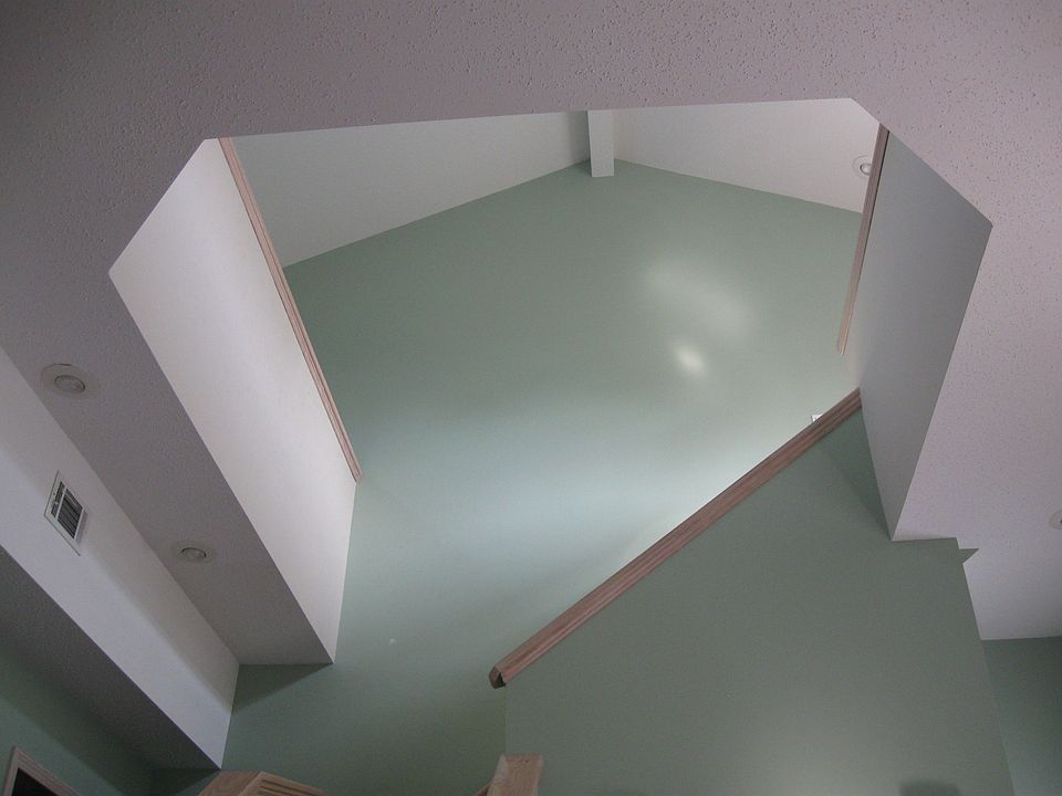 1st image of 224 Logan Dr