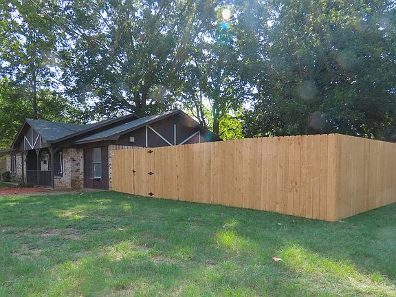 4th image of 417 N Rainbow Dr