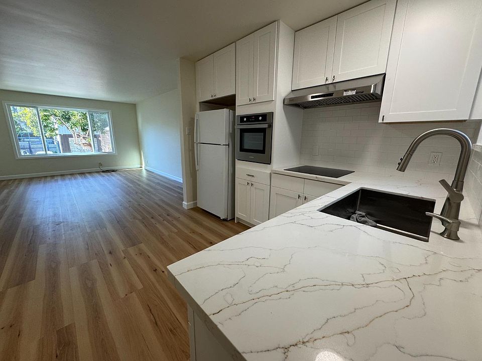 1st image of 370 Bartlett St APT 2