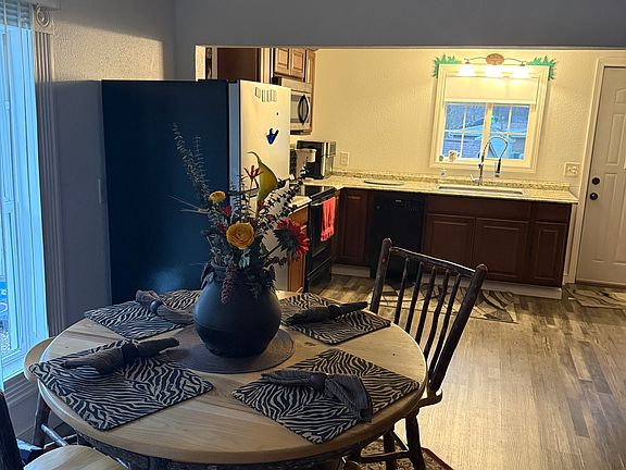 3rd image of 6233 Orchard Grove Ln