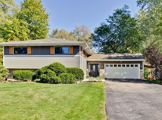 1N267 Richard Ave, Carol Stream, IL 60188