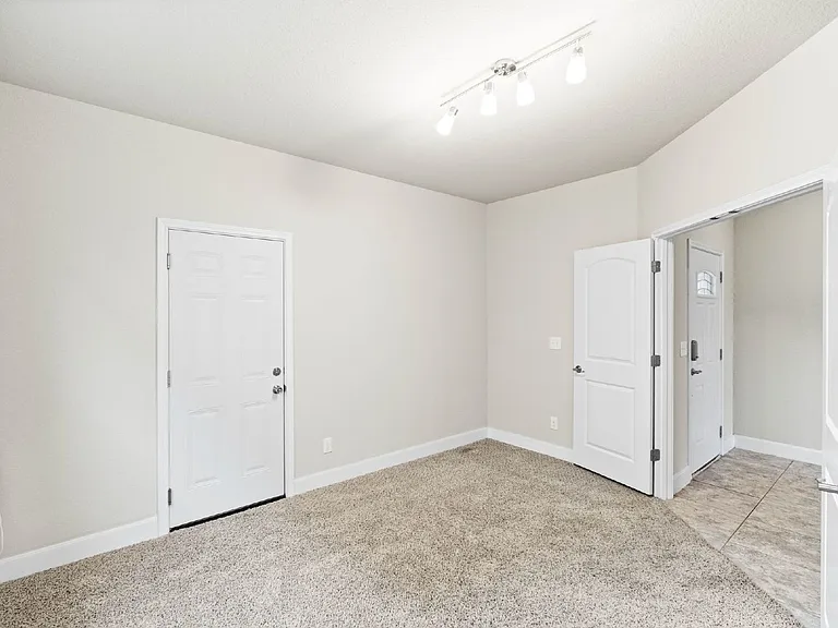 12815 Waterlily Way — Photo 7
