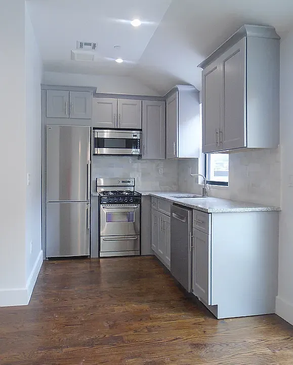 47-27 38th St #3