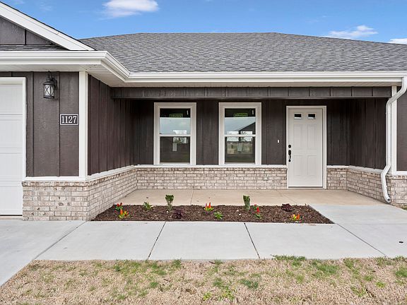5th image of 1127 Center Court Cir