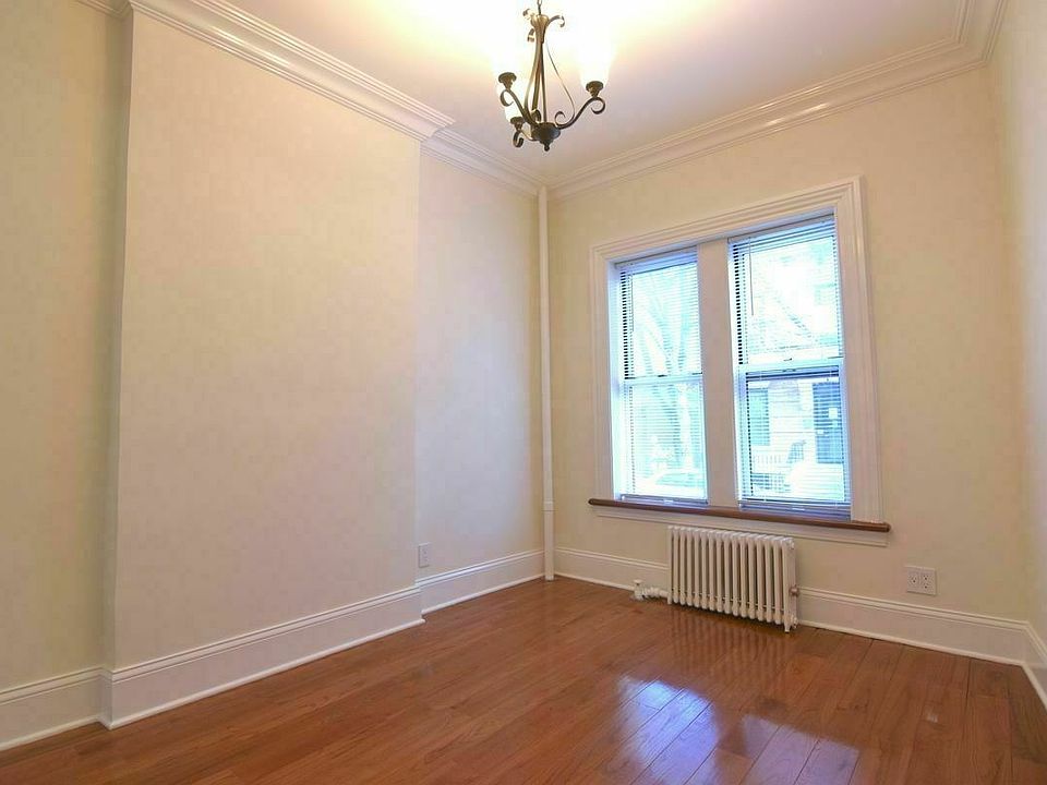 2nd image of 45 Diamond St APT 1L