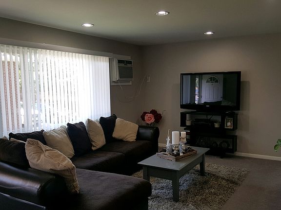 2nd image of 133 S 18th Ave APT A
