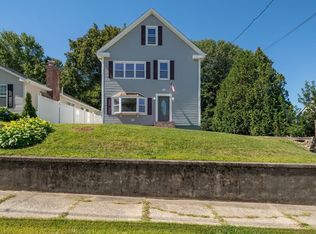 20 Park Ave, Webster, MA 01570