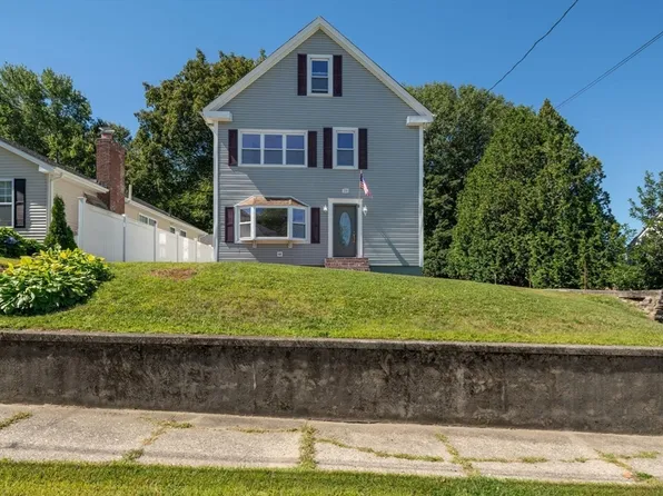 20 Park Ave, Webster, MA 01570