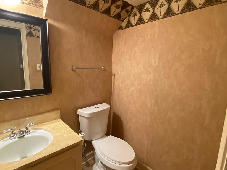 5718 Quince Rd — Photo 13
