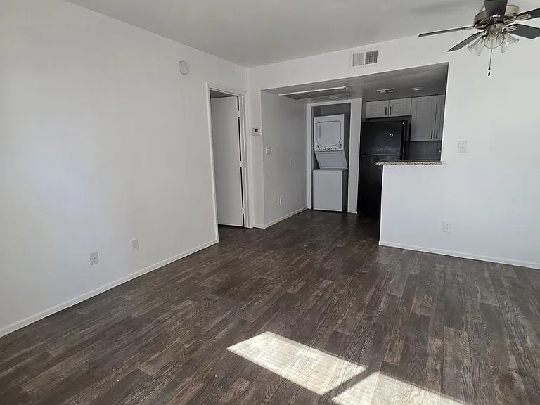 Canyon 35 Apartments — Photo 13
