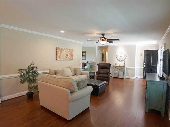 5th image of 201 Chatterson Dr