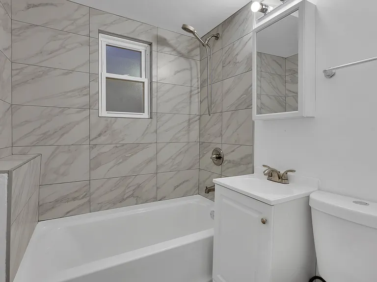 3846 N Troy St #1 — Photo 5