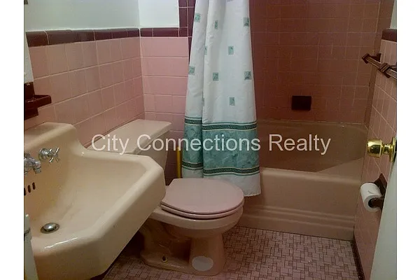 Rented by City Connections Realty | media 14