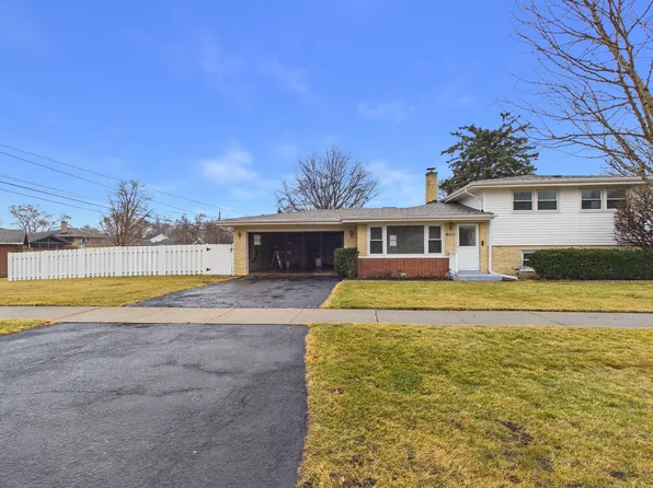 1605 E Frederick St, Arlington Heights, IL 60004