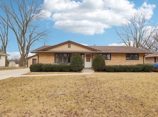 432 Dardis Dr, Burlington, WI 53105