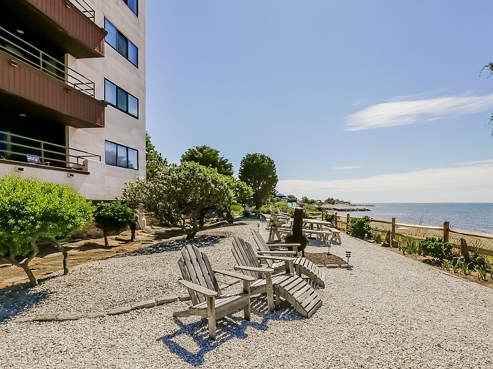 Chic Updated Beachfront Front Condo