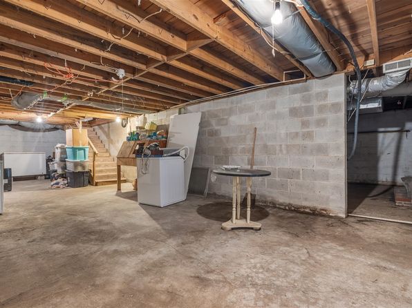 374 Jarvis Rd, Greenville, KY 42345