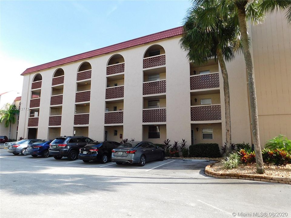 3251 Holiday Springs Blvd Apt 404, Margate, Fl 33063 