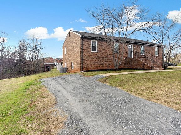 4th image of 23 Deer Creek Dr