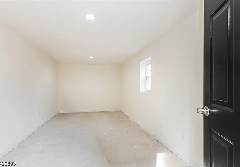 43 Pleasant Ave #2 — Photo 25