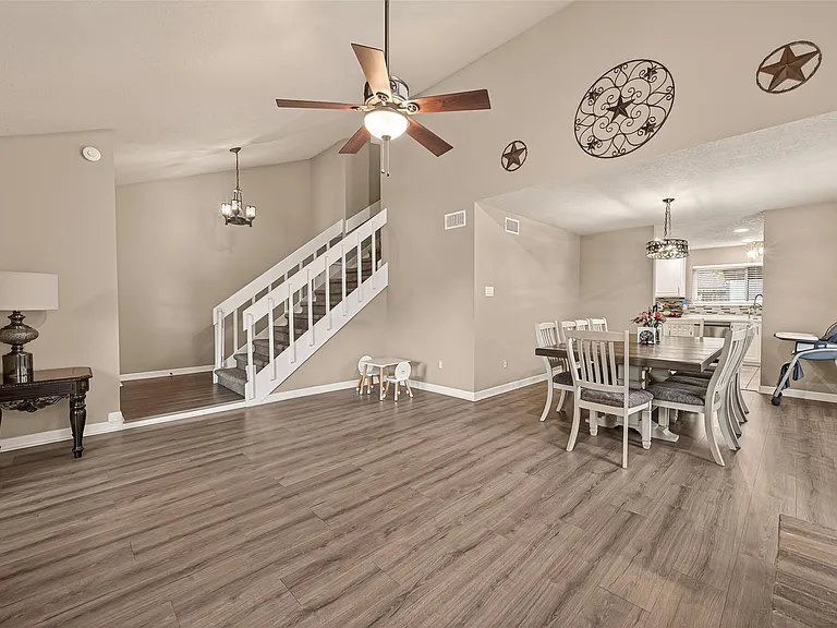 12110 Essenbruk Dr — Photo 6
