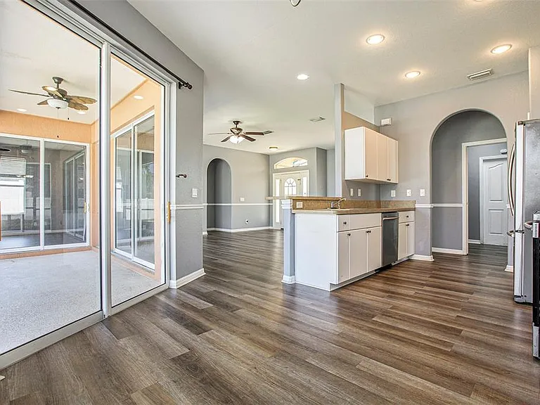 1858 Norvell Ave — Photo 38