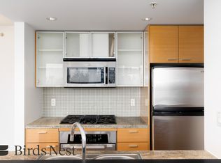 33 Smithe St #701, Vancouver, BC V6B0B5