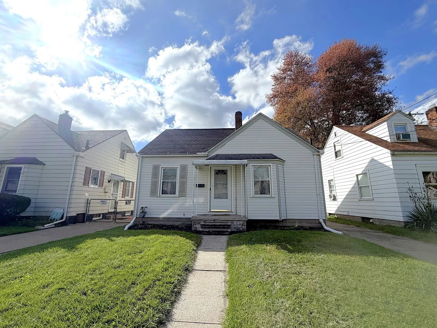 Charming 3-bedroom, 1-bath home in Toledo — Photo 1