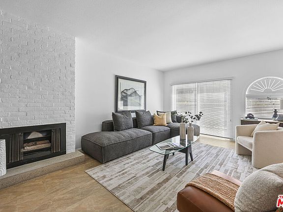 3rd image of 2677 Centinela Ave Unit 203