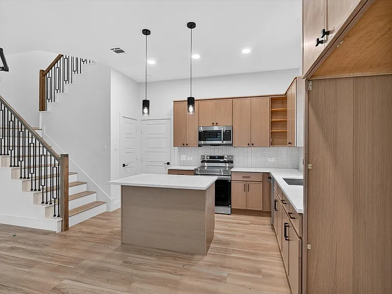 5704 Wayside Dr — Photo 9