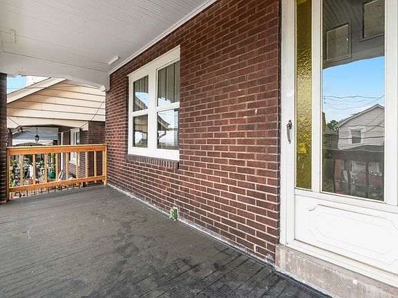 2nd image of 2217 Hawthorne Ave