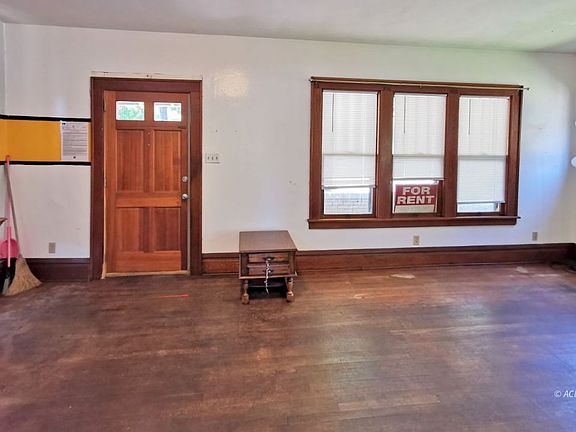 5th image of 66 Franklin Ave