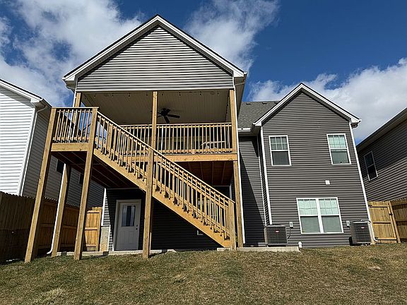 3rd image of 2696 Rockaway Pl
