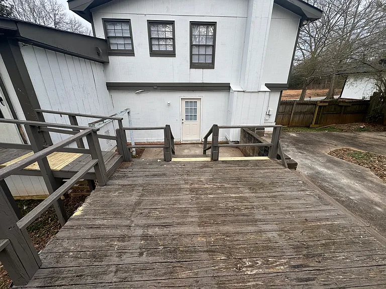 408 S Hammond Dr — Photo 18