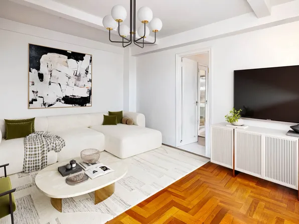 49 West 72nd Street image 2 of 10