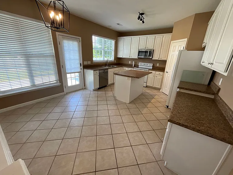 1481 Cantwell Ct — Photo 34