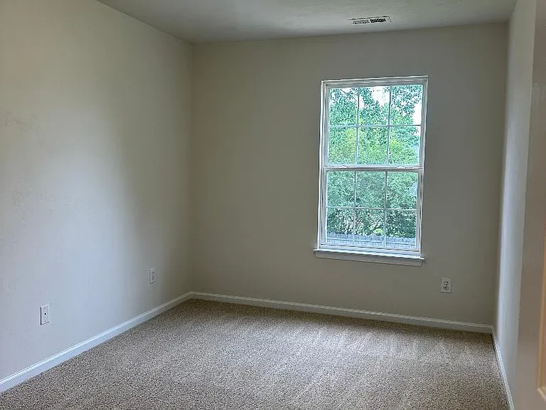 2416 Casey Ct — Photo 15