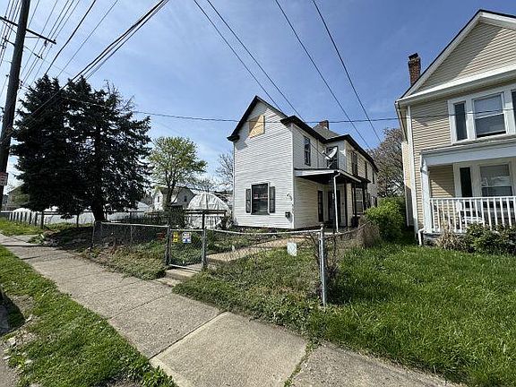 3rd image of 960 Sullivant Ave