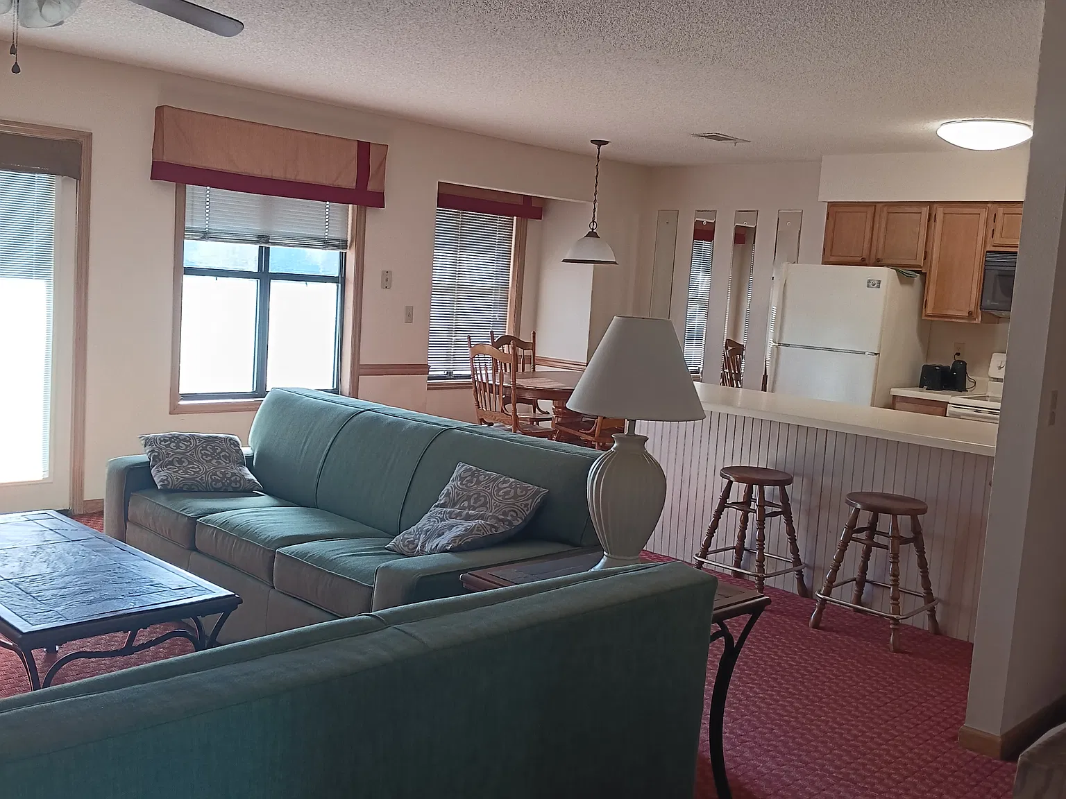 2 bed, $1,600 — Photo 2