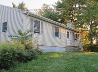 18 Nimbus Dr, Vernon, NJ 07462