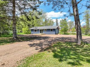 809 Crestwood Dr, Wrenshall, MN 55797