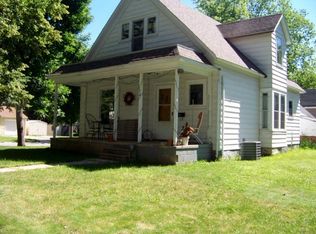 120 N 12th St, Clear Lake, IA 50428