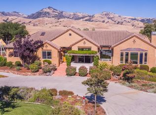 2200 Santa Ana Valley Rd, Hollister, CA 95023