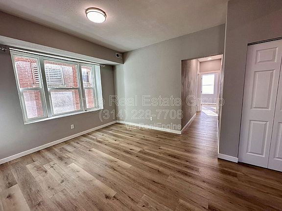 4th image of 5931 Maple Ave #2E