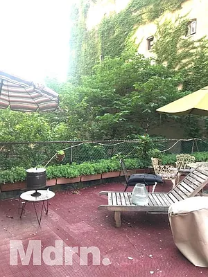 Rented by Mdrn Residential | media 6