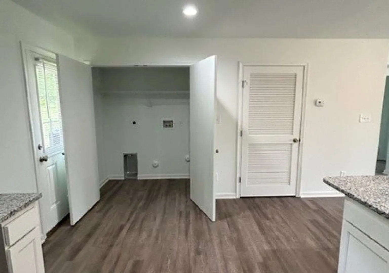 Hunter Street Apartments — Photo 4
