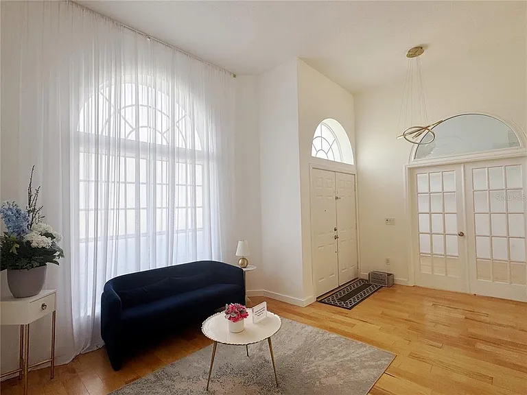 824 Palm Cove Dr — Photo 10