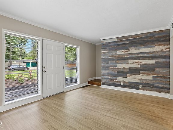 2nd image of 5527 Crestview Ave